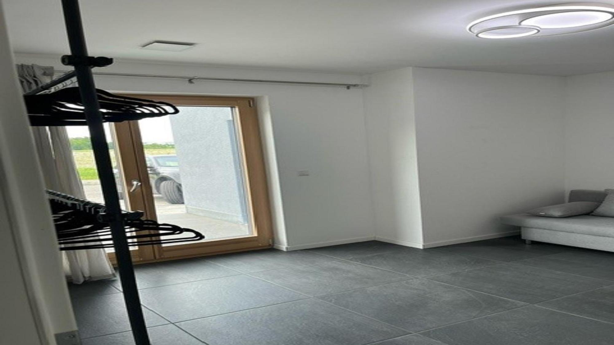 Moderne Ferienwohnung Sonnenbuehl Singen Exterior photo